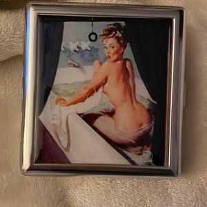 Pinup girl cigarette case